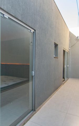 Casa para alugar com 112m², 2 quartos e 4 vagas Casa para alugar com 112m², 2 quartos e 4 vagasVaranda do quarto 2