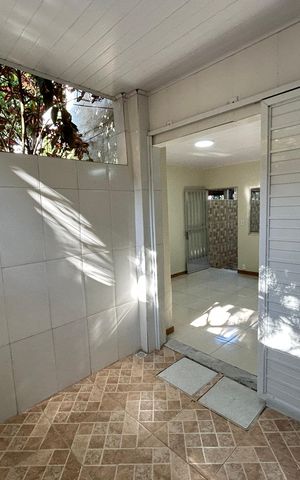 Casa para alugar com 77m², 2 quartos e 1 vagaÁrea de Serviço