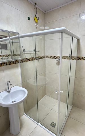 Casa para alugar com 77m², 2 quartos e 1 vagaBanheiro