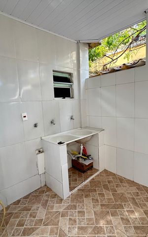 Casa para alugar com 77m², 2 quartos e 1 vagaÁrea de Serviço