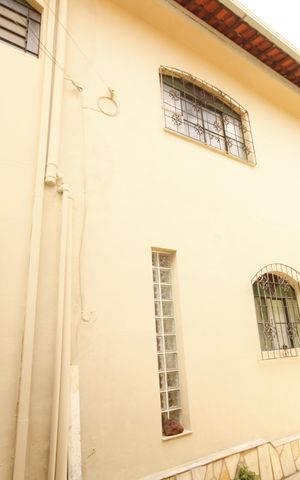 Casa à venda com 252m², 4 quartos e 3 vagasFachada 