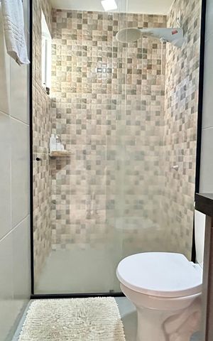 Casa de condomínio para alugar com 68m², 2 quartos e 1 vaga Casa de condomínio para alugar com 68m², 2 quartos e 1 vagaBanheiro social