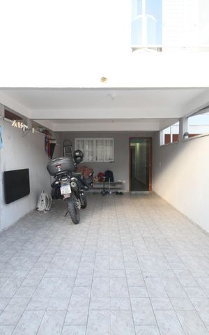 Casa à venda com 125m², 3 quartos e 2 vagasGaragem