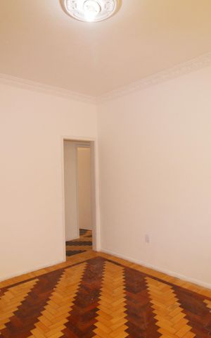 Apartamento à venda com 67m², 2 quartos e sem vagaSala