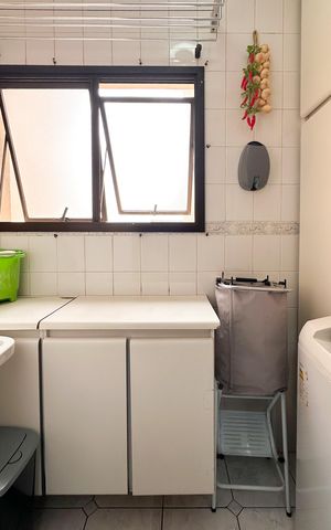 Apartamento à venda com 84m², 3 quartos e 2 vagas Apartamento à venda com 84m², 3 quartos e 2 vagasÁrea de Serviço