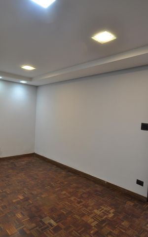 Casa à venda com 217m², 3 quartos e 2 vagasSala