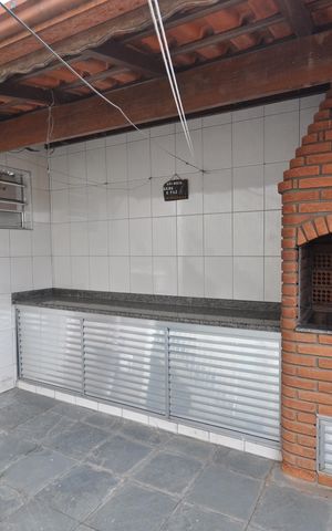 Casa à venda com 217m², 3 quartos e 2 vagasChurrasqueira