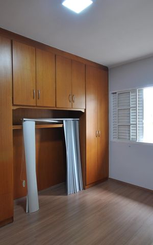 Casa à venda com 217m², 3 quartos e 2 vagasSuíte