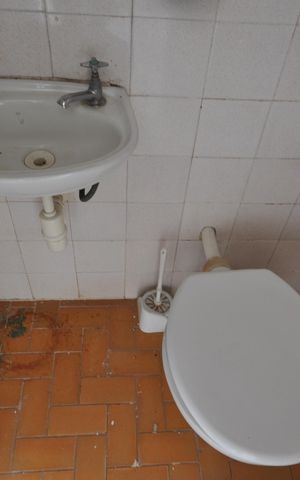Casa à venda com 217m², 3 quartos e 2 vagasBanheiro de serviço