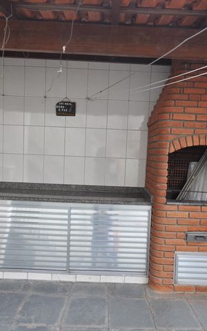 Casa à venda com 217m², 3 quartos e 2 vagasChurrasqueira