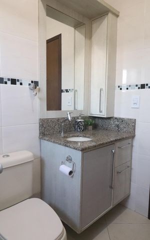 Casa à venda com 140m², 3 quartos e 2 vagasBanheiro