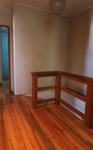 Casa à venda com 140m², 3 quartos e 2 vagascorredor