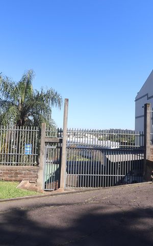 Casa à venda com 140m², 3 quartos e 2 vagasFachada