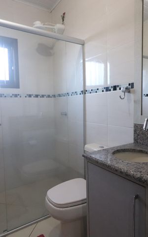 Casa à venda com 140m², 3 quartos e 2 vagasBanheiro