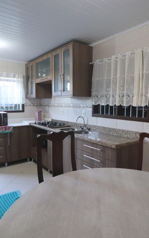 Casa à venda com 140m², 3 quartos e 2 vagasCozinha