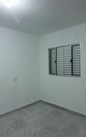 Casa à venda com 50m², 1 quarto e sem vagaQuarto