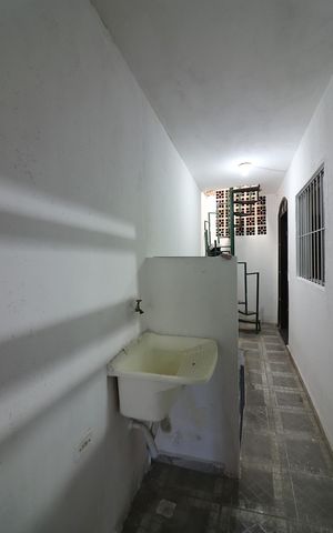Casa à venda com 50m², 1 quarto e sem vagaÁrea de Serviço