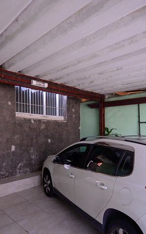 Casa à venda com 120m², 3 quartos e 2 vagas Casa à venda com 120m², 3 quartos e 2 vagasGaragem