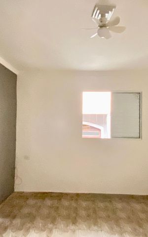 Casa para alugar com 26m², 1 quarto e sem vaga Casa para alugar com 26m², 1 quarto e sem vagaSala/Quarto