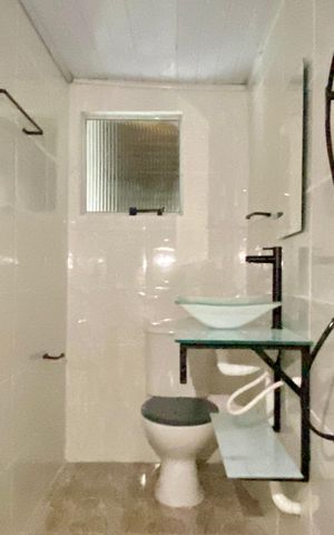 Casa para alugar com 26m², 1 quarto e sem vaga Casa para alugar com 26m², 1 quarto e sem vagaBanheiro