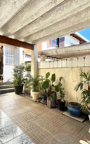 Casa à venda com 180m², 3 quartos e 2 vagas Casa à venda com 180m², 3 quartos e 2 vagasGaragem