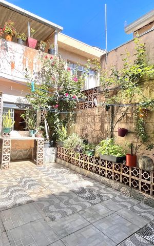 Casa à venda com 180m², 3 quartos e 2 vagas Casa à venda com 180m², 3 quartos e 2 vagasQuintal