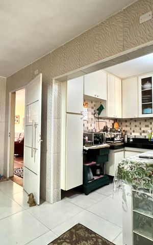 Casa à venda com 180m², 3 quartos e 2 vagas Casa à venda com 180m², 3 quartos e 2 vagasCozinha
