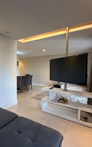 Apartamento para alugar com 91m², 2 quartos e 2 vagasSala