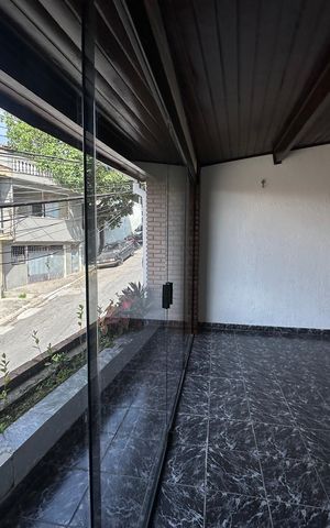 Casa à venda com 240m², 3 quartos e 1 vaga Casa à venda com 240m², 3 quartos e 1 vagaVaranda da Sala