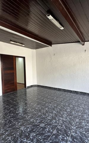 Casa à venda com 240m², 3 quartos e 1 vaga Casa à venda com 240m², 3 quartos e 1 vagaVaranda da Sala