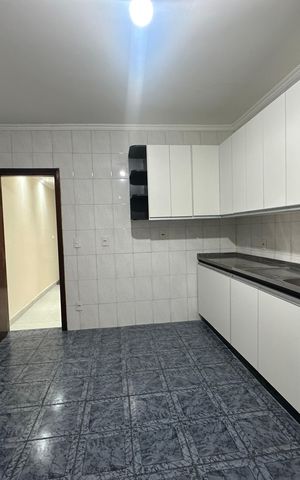 Casa à venda com 240m², 3 quartos e 1 vaga Casa à venda com 240m², 3 quartos e 1 vagaCozinha