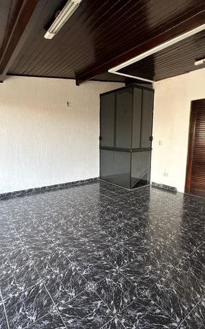 Casa à venda com 240m², 3 quartos e 1 vaga Casa à venda com 240m², 3 quartos e 1 vagaVaranda da Sala