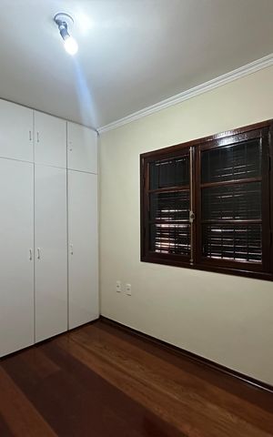 Casa à venda com 240m², 3 quartos e 1 vaga Casa à venda com 240m², 3 quartos e 1 vagaQuarto 1