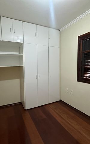 Casa à venda com 240m², 3 quartos e 1 vaga Casa à venda com 240m², 3 quartos e 1 vagaQuarto 1