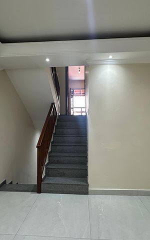 Casa à venda com 240m², 3 quartos e 1 vaga Casa à venda com 240m², 3 quartos e 1 vagaSala de Jantar