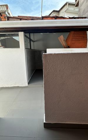 Casa à venda com 240m², 3 quartos e 1 vaga Casa à venda com 240m², 3 quartos e 1 vagaVaranda do Quarto 2