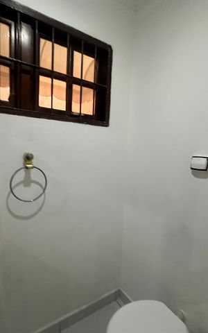 Casa à venda com 240m², 3 quartos e 1 vaga Casa à venda com 240m², 3 quartos e 1 vagaLavabo da Sala 1