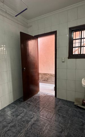 Casa à venda com 240m², 3 quartos e 1 vaga Casa à venda com 240m², 3 quartos e 1 vagaÁrea de Serviço