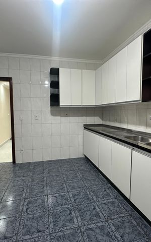 Casa à venda com 240m², 3 quartos e 1 vaga Casa à venda com 240m², 3 quartos e 1 vagaCozinha