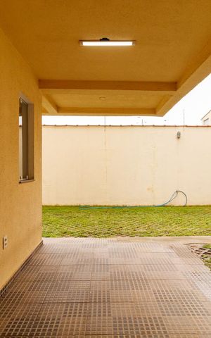 Casa de condomínio à venda com 144m², 3 quartos e 2 vagas Casa de condomínio à venda com 144m², 3 quartos e 2 vagasGaragem