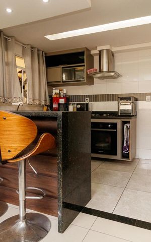 Casa de condomínio à venda com 144m², 3 quartos e 2 vagas Casa de condomínio à venda com 144m², 3 quartos e 2 vagasCozinha