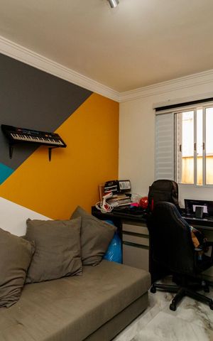 Casa de condomínio à venda com 144m², 3 quartos e 2 vagas Casa de condomínio à venda com 144m², 3 quartos e 2 vagasQuarto