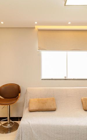 Casa de condomínio à venda com 144m², 3 quartos e 2 vagas Casa de condomínio à venda com 144m², 3 quartos e 2 vagasSala