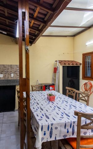 Casa de condomínio à venda com 250m², 4 quartos e 2 vagas Casa de condomínio à venda com 250m², 4 quartos e 2 vagasEspaço Gourmet