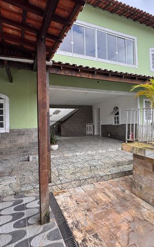Casa de condomínio para alugar com 550m², 4 quartos e 4 vagas Casa de condomínio para alugar com 550m², 4 quartos e 4 vagasEdícula