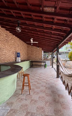 Casa de condomínio para alugar com 550m², 4 quartos e 4 vagas Casa de condomínio para alugar com 550m², 4 quartos e 4 vagasÁrea externa