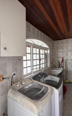 Casa de condomínio para alugar com 550m², 4 quartos e 4 vagas Casa de condomínio para alugar com 550m², 4 quartos e 4 vagasEdícula - Lavanderia