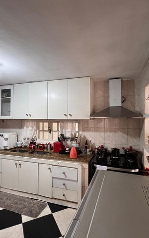 Casa de condomínio para alugar com 550m², 4 quartos e 4 vagas Casa de condomínio para alugar com 550m², 4 quartos e 4 vagasCozinha