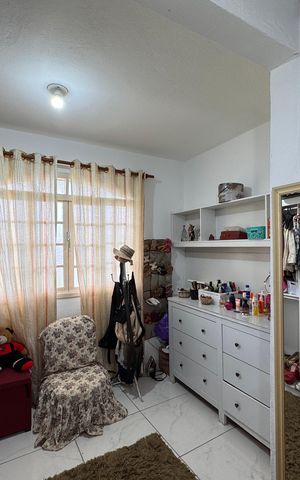 Casa de condomínio para alugar com 550m², 4 quartos e 4 vagas Casa de condomínio para alugar com 550m², 4 quartos e 4 vagasCloset Suíte