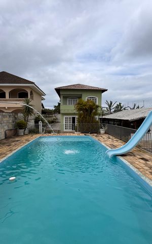 Casa de condomínio para alugar com 550m², 4 quartos e 4 vagas Casa de condomínio para alugar com 550m², 4 quartos e 4 vagasÁrea externa
